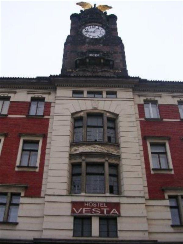 Vesta *